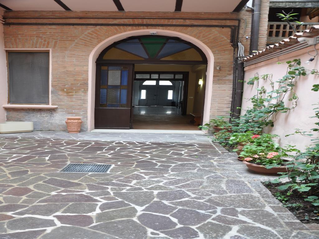 San Guglielmo Apartments Ferrara Exterior photo